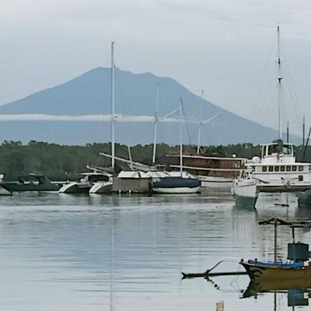 D&D Homestay Pesanggaran Buitenkant foto