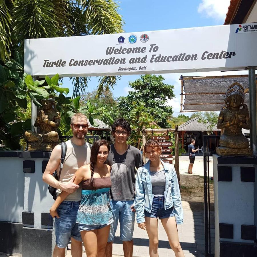 D&D Homestay Pesanggaran Buitenkant foto